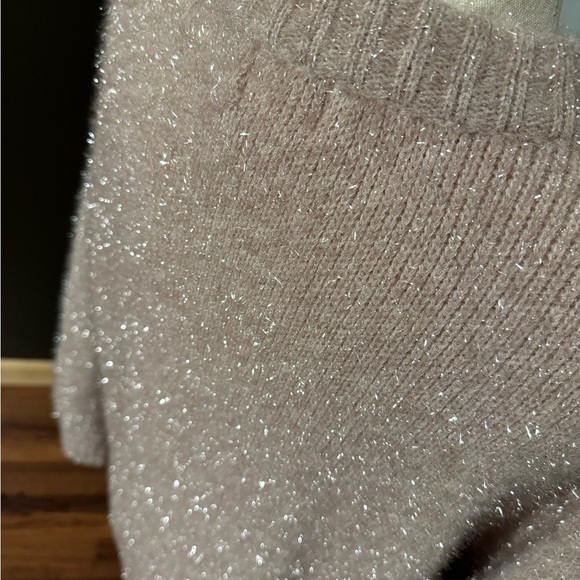 H&M blush with silver sparkles - Picture 4 of 5